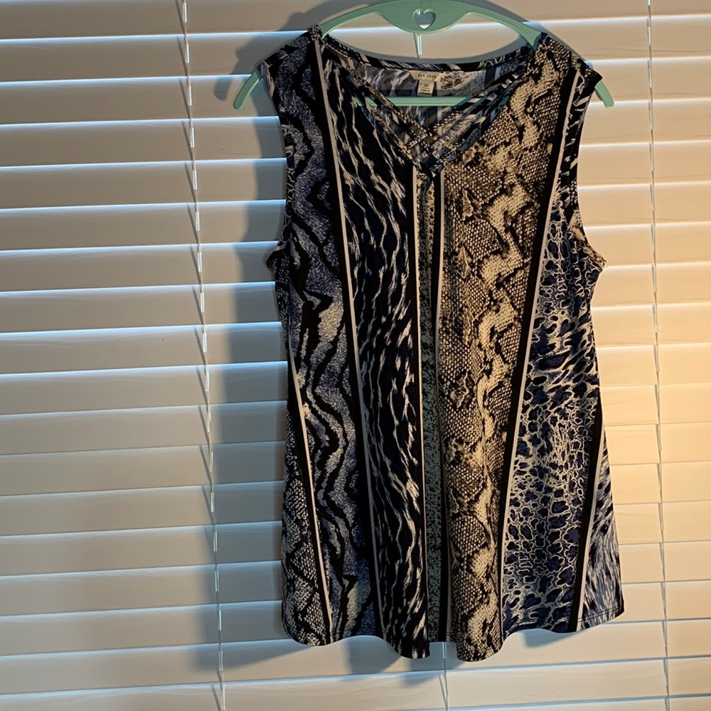 NWOT C Est. 1946 Multi Colored Print Top Size Medium